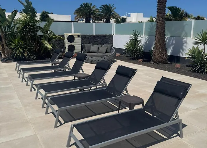 Ashdene - Luxury Modern With Large Heated Pool Wifi Uk Tv Bar & Bbq Βίλα